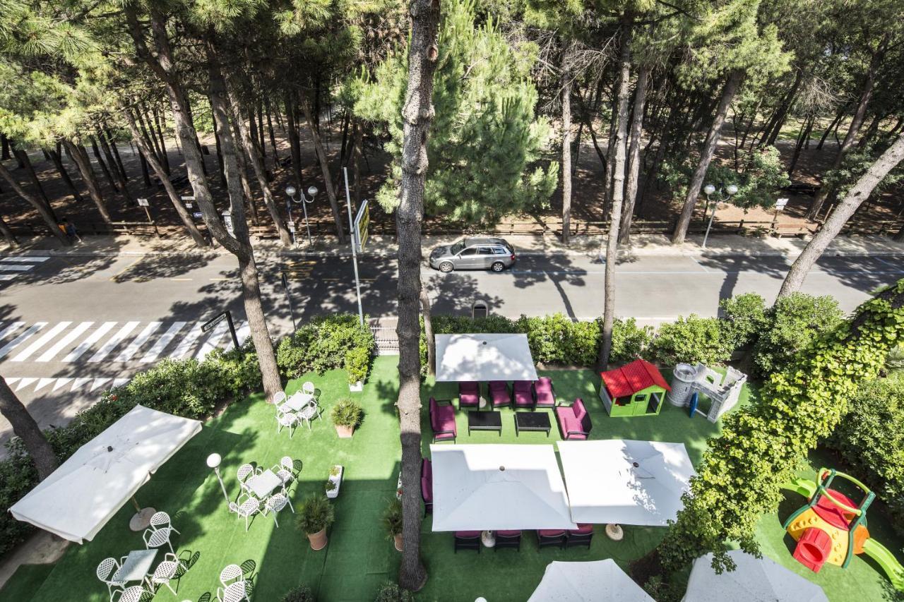 Park Hotel Pineta Cervia Kültér fotó