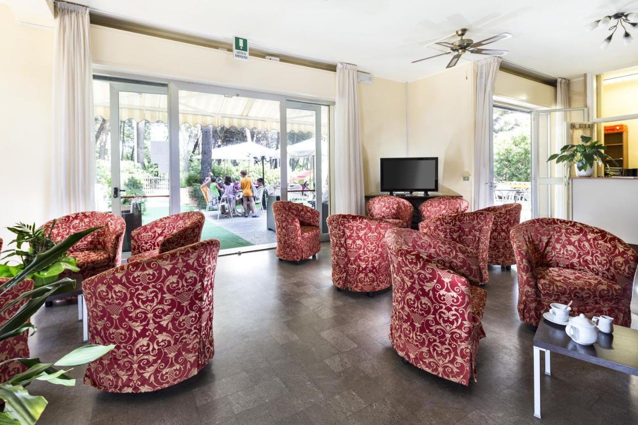 Park Hotel Pineta Cervia Kültér fotó